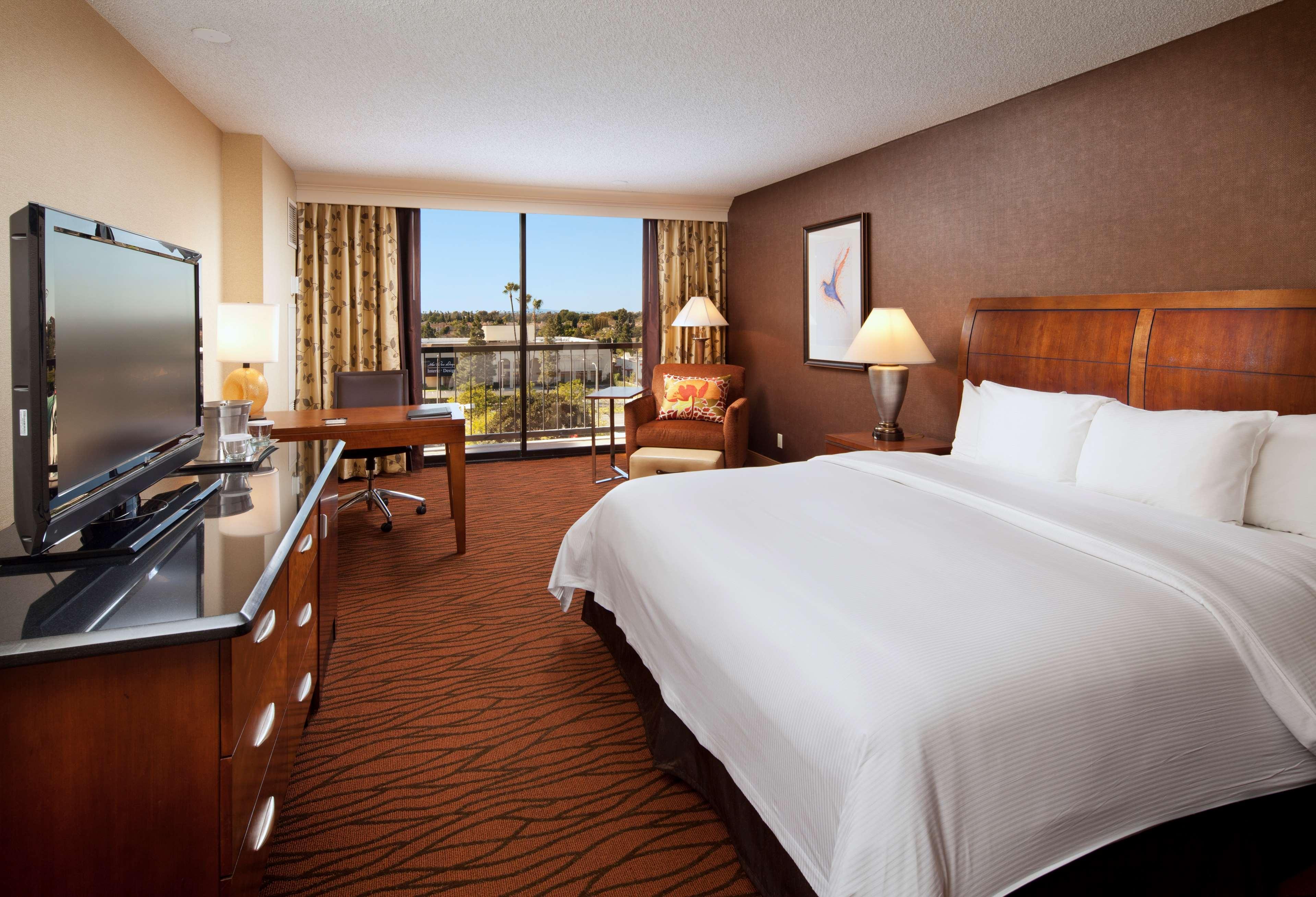 Готель Hilton Orange County/Коста-Меса Екстер'єр фото