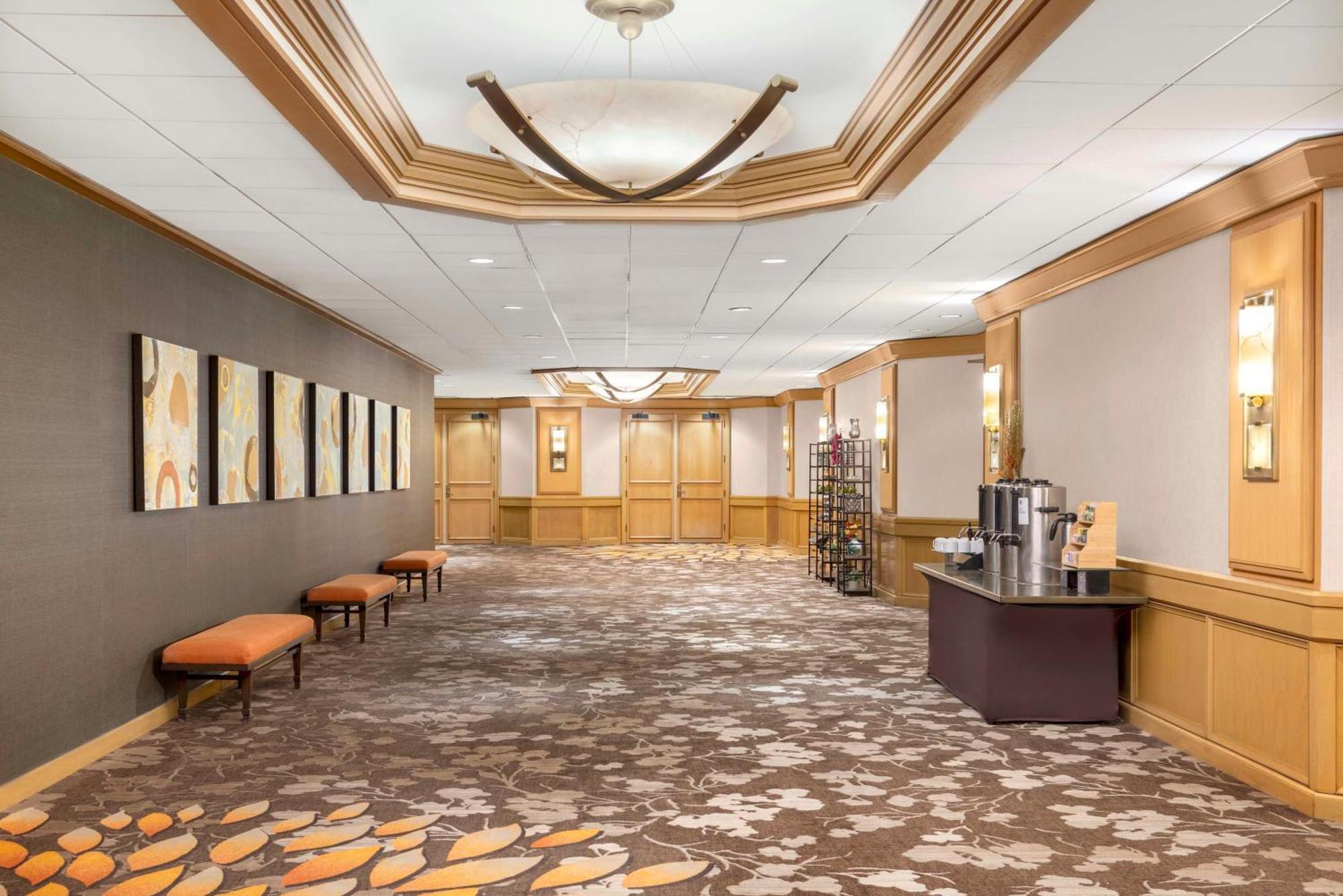 Готель Hilton Orange County/Коста-Меса Екстер'єр фото