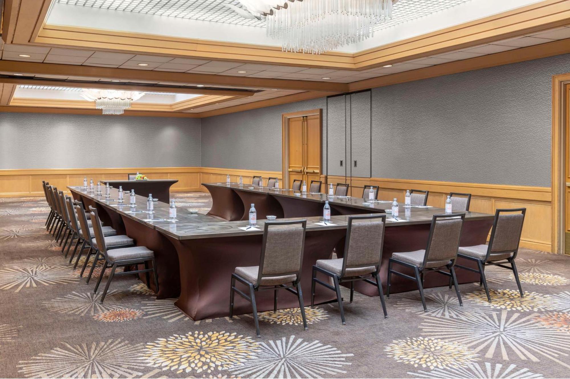 Готель Hilton Orange County/Коста-Меса Екстер'єр фото