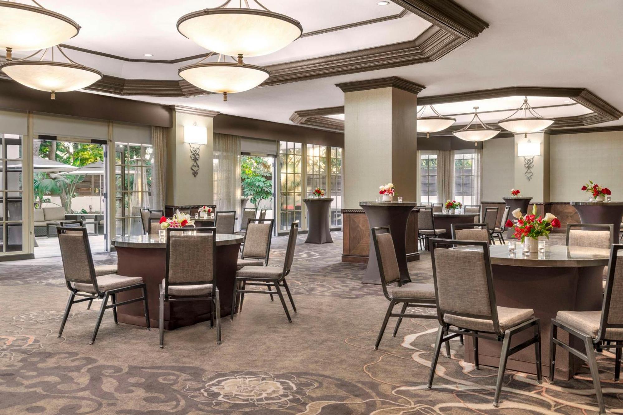 Готель Hilton Orange County/Коста-Меса Екстер'єр фото